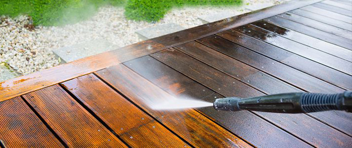 How To Remove Paint From The Wood Deck Without Chemicals