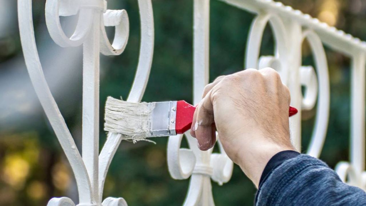 How To Paint An Iron Fence like A Pro