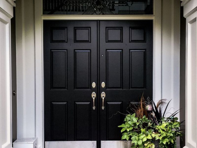 What type of Paint Should You Use on Your Front Door